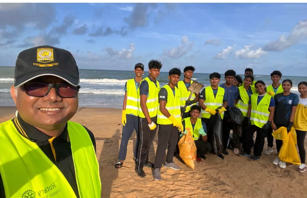 Beach Cleanup at Mount Lavinia