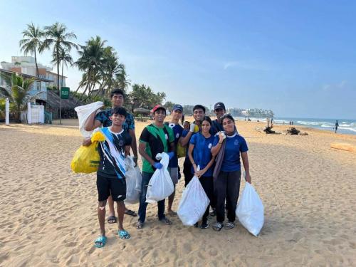 RC Colombo - Beach Cleanup